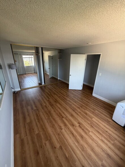 Building Photo - 2524 Haller St