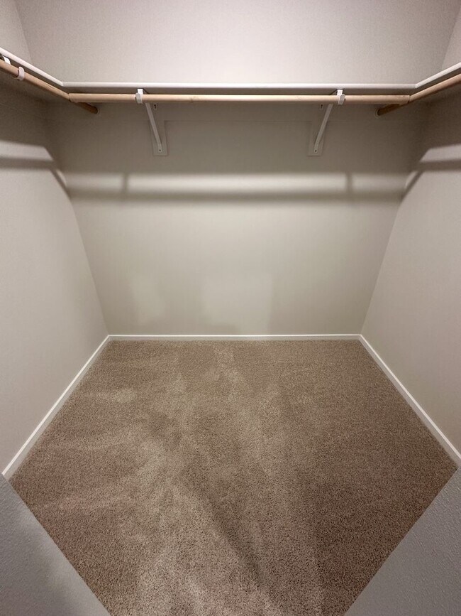 Building Photo - Brand new Kennewick home for lease!