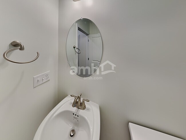 Building Photo - 5125 Canyon Creek Way