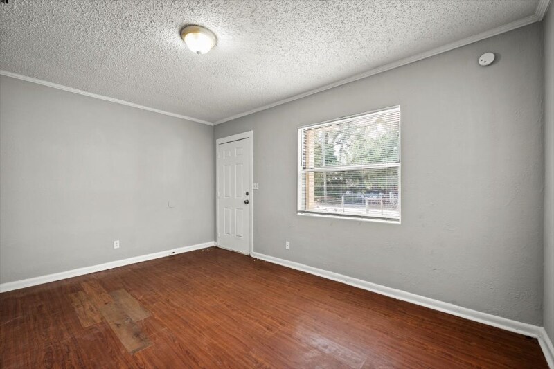 Building Photo - 1831 Lambert St