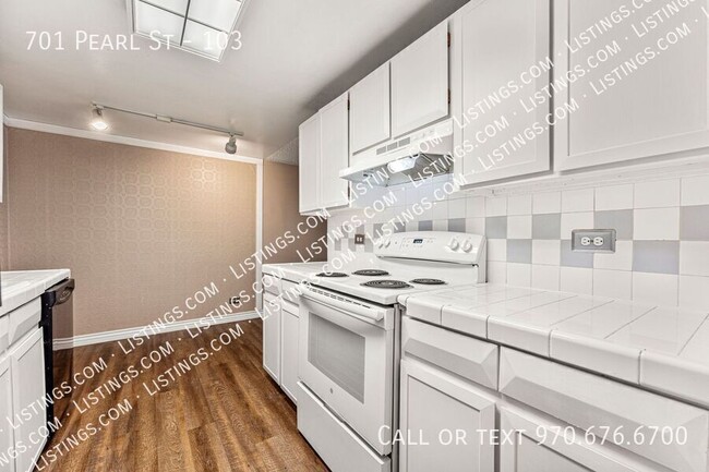 Building Photo - 701 N Pearl St