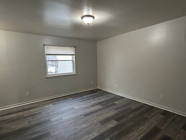 Building Photo - 9109 Troon Ln