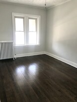 Building Photo - 1475 W 77th St