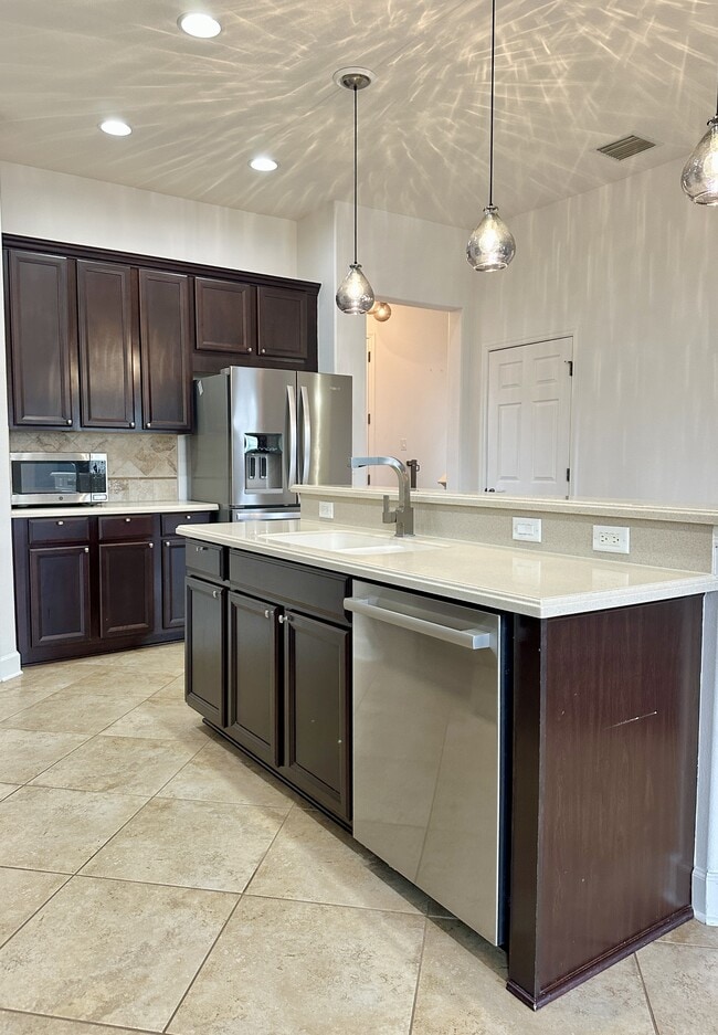 Building Photo - 6157 Castleton Hollow Rd