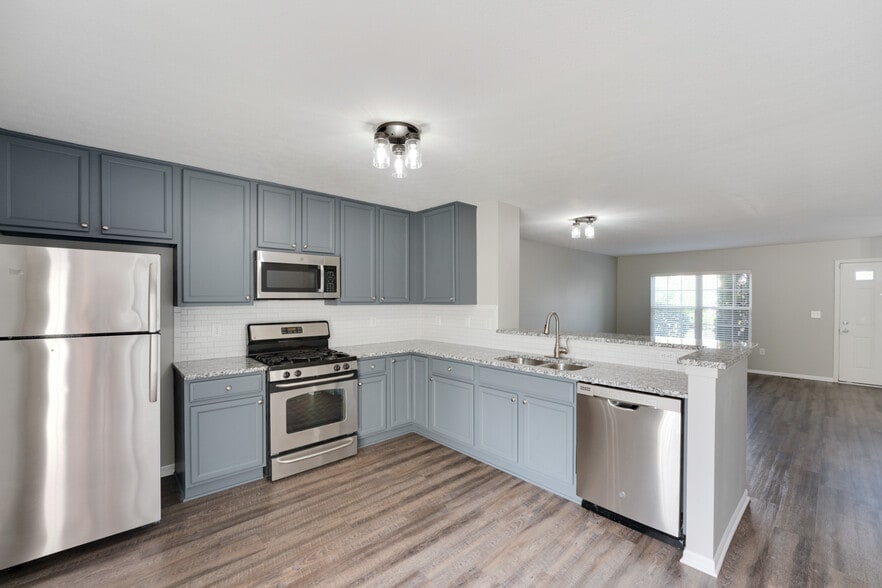 Kitchen new Granite, sink, faucet - 5757 High Rock Dr