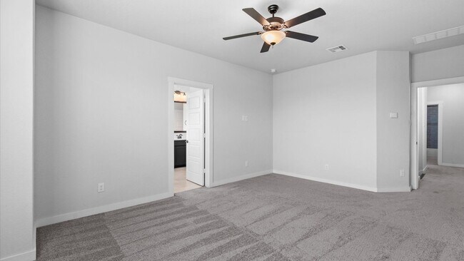 Building Photo - Modern Living in the Heart of San Antonio's Medical Center Area!