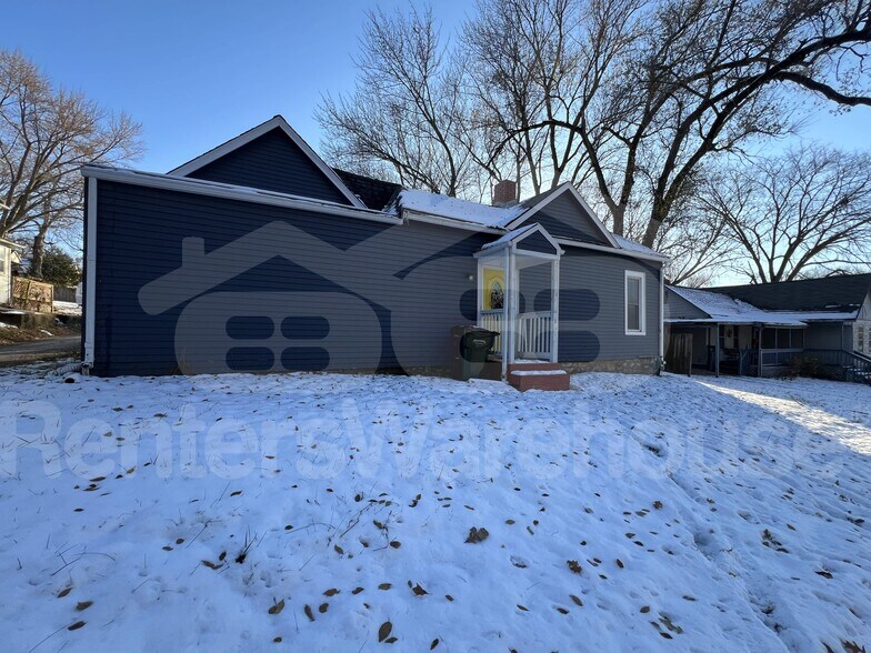 Building Photo - 721 Spruce St