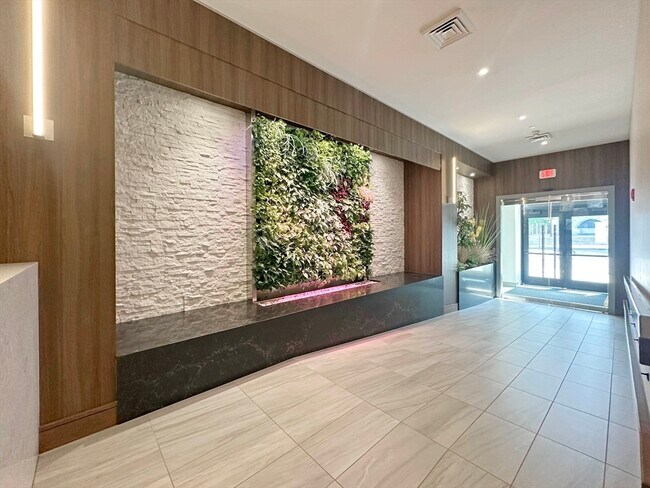 Building Photo - 121 Portland St