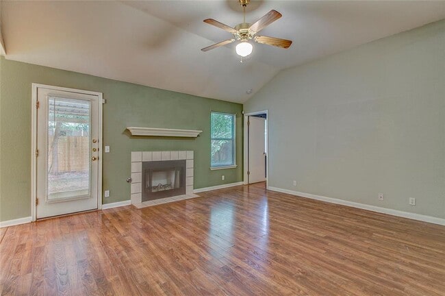 Building Photo - 109 Azalea Dr