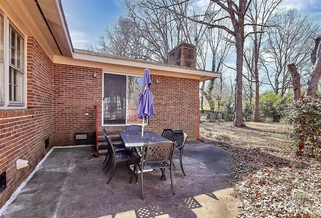 Building Photo - 6635 Olde Savannah Rd