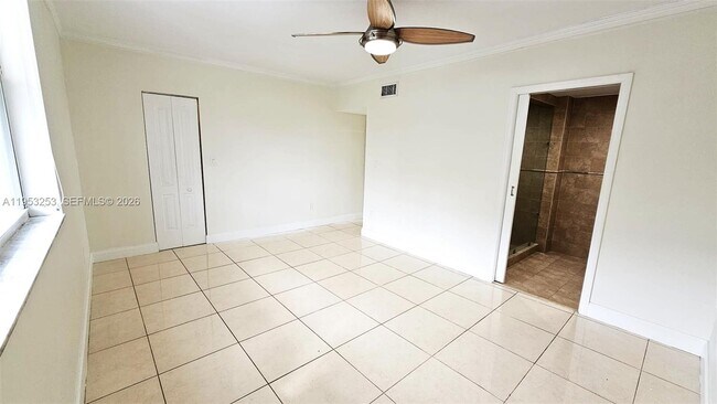 Building Photo - 3745 NE 171 St