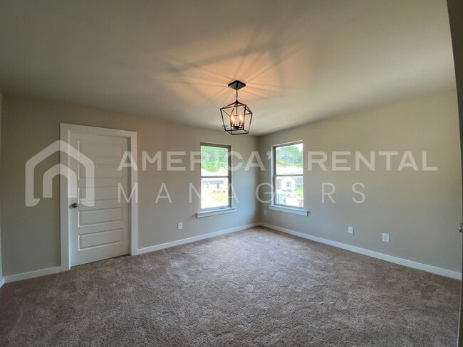 Building Photo - 1385 Brookhaven Dr