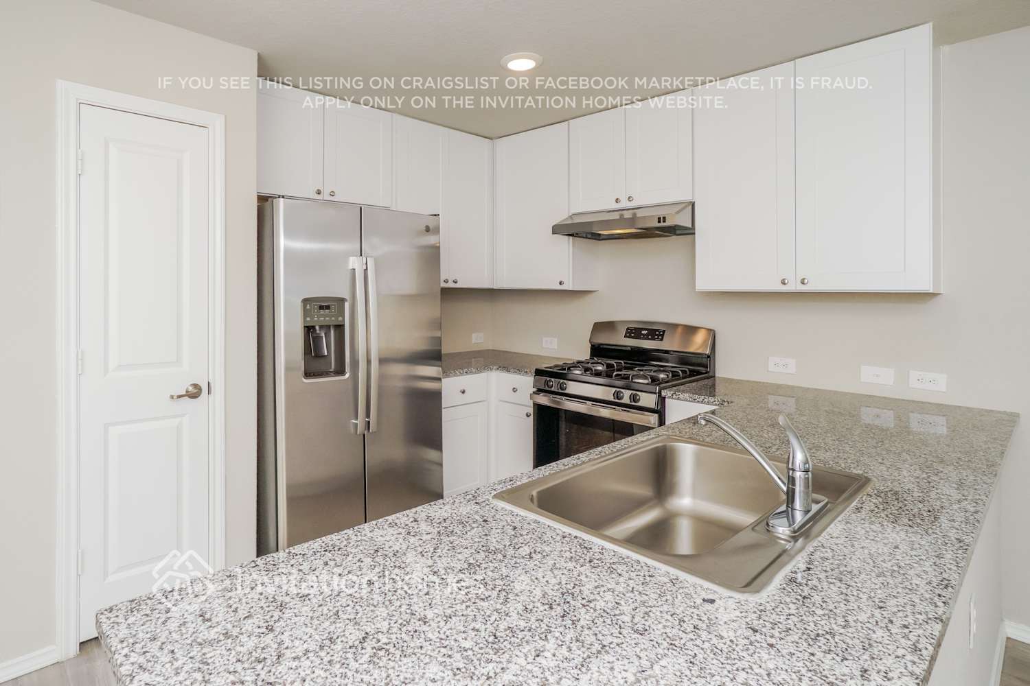 Building Photo - 703 Vermilion