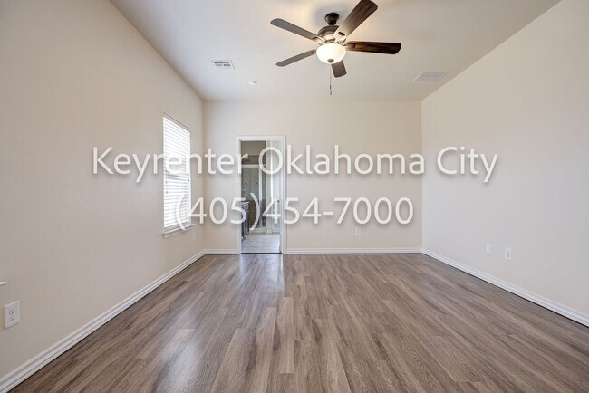 Building Photo - Stunning 5BD, 2 1/2 BTH Home Seconds away from John Kilpatrick Turnpike in YUKON!