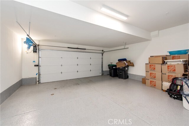 Building Photo - 116 Sunnyside