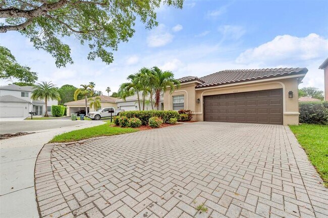 Building Photo - 4227 Sabal Ridge Cir