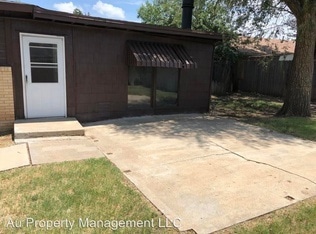 Building Photo - 3504 Lewis Ln