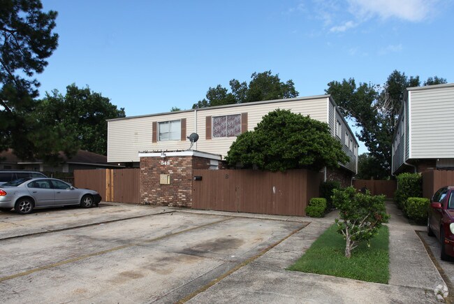 Building Photo - 536-548 Terry Pky