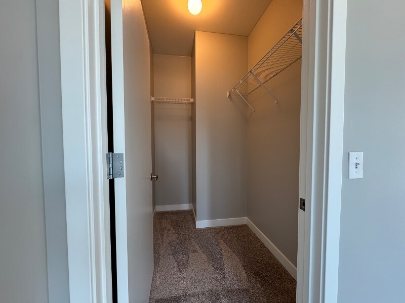 Building Photo - 708 W Wayman St