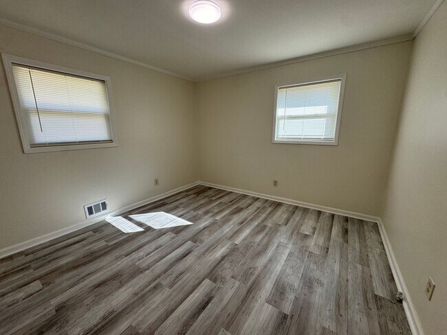 Building Photo - 5069 Flint Hill Rd SW