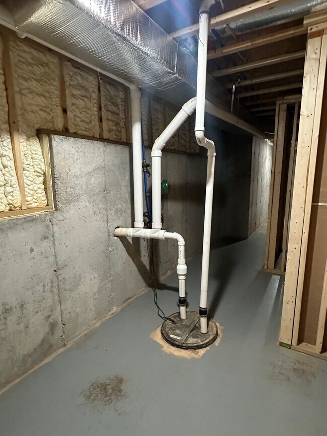 Building Photo - Now LEASING in Summit Pass! Available May 18, 2026!