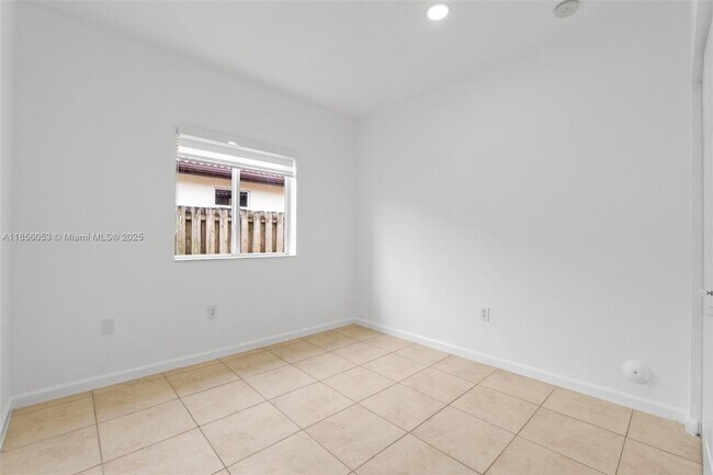 Building Photo - 18348 SW 139th Pl