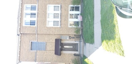 Building Photo - 1906 Grove Ave