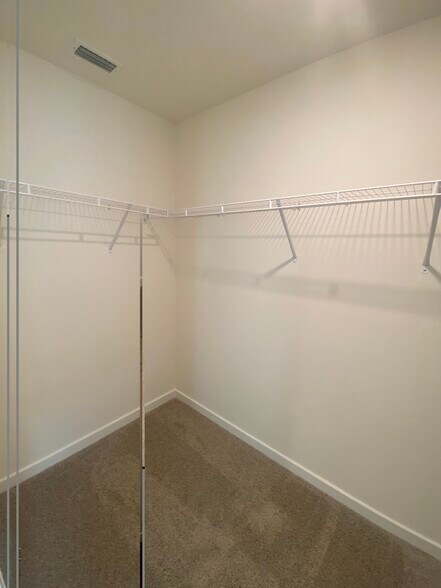 Building Photo - 11511 Memorial Dr