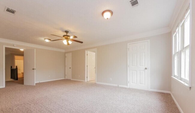 Building Photo - 101 Christy Dr