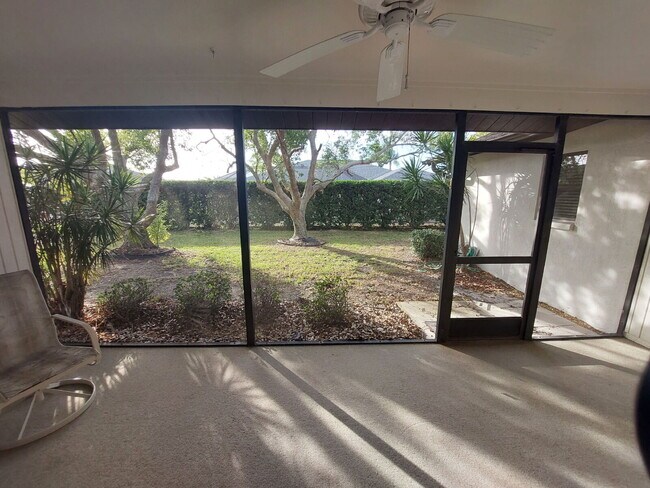 Building Photo - "Charming 2-Bed, 2-Bath Retreat on Monroe ...