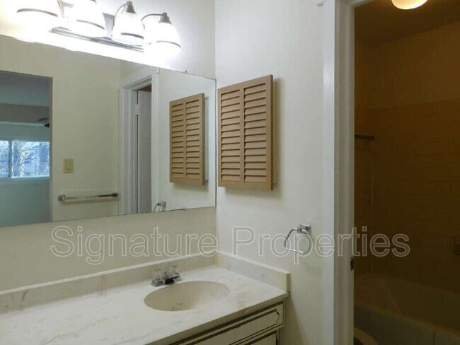 Building Photo - 10192 Iron Mill Rd