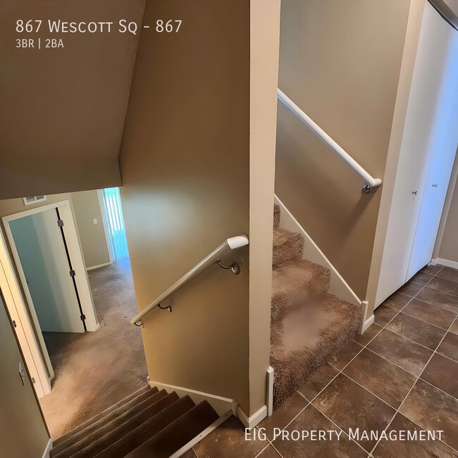 Building Photo - 867 Wescott Square