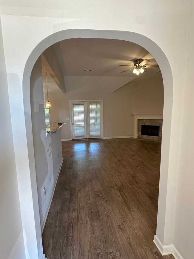 Building Photo - Prattville Home with Garage!