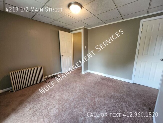 Building Photo - 4213 1/2 Main Street-