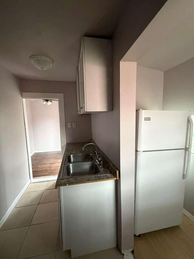 Building Photo - 701 N 9th St