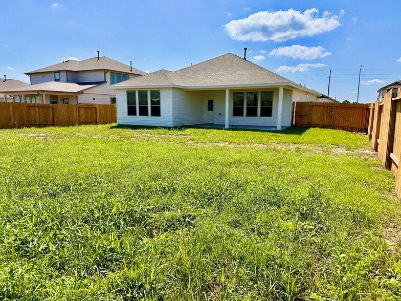 The opportunities are endless at 509 Turtle Dove Dr! Schedule your showing today! - 509 Turtle Dove Dr