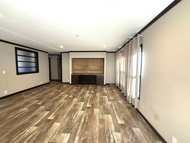 Building Photo - 3 bed 2 bath Mountain Living home!