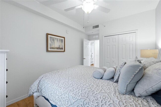 Building Photo - 16804 Vardon Ter