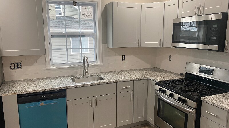 Building Photo - 172 Japonica St