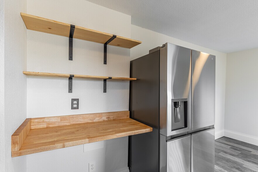 Vic I - 1144 SE 85th Ave