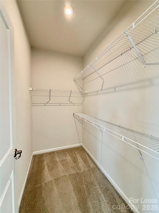 Building Photo - 2662 Grantham Place Dr