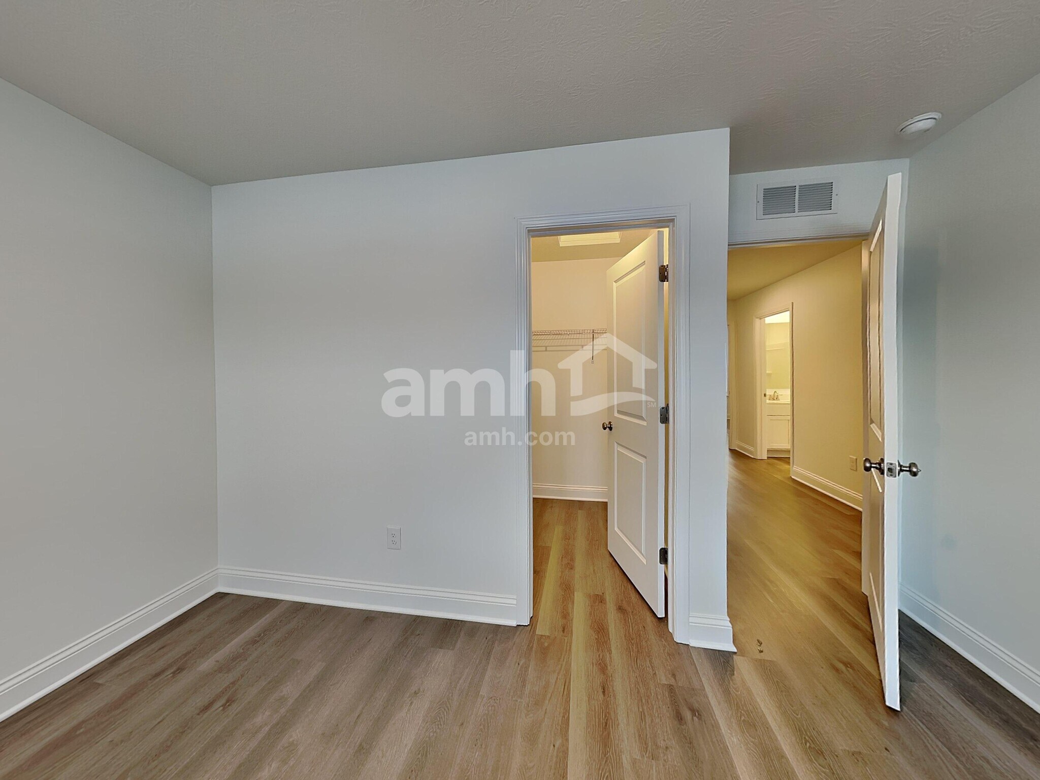 Building Photo - 980 Heritage Blvd