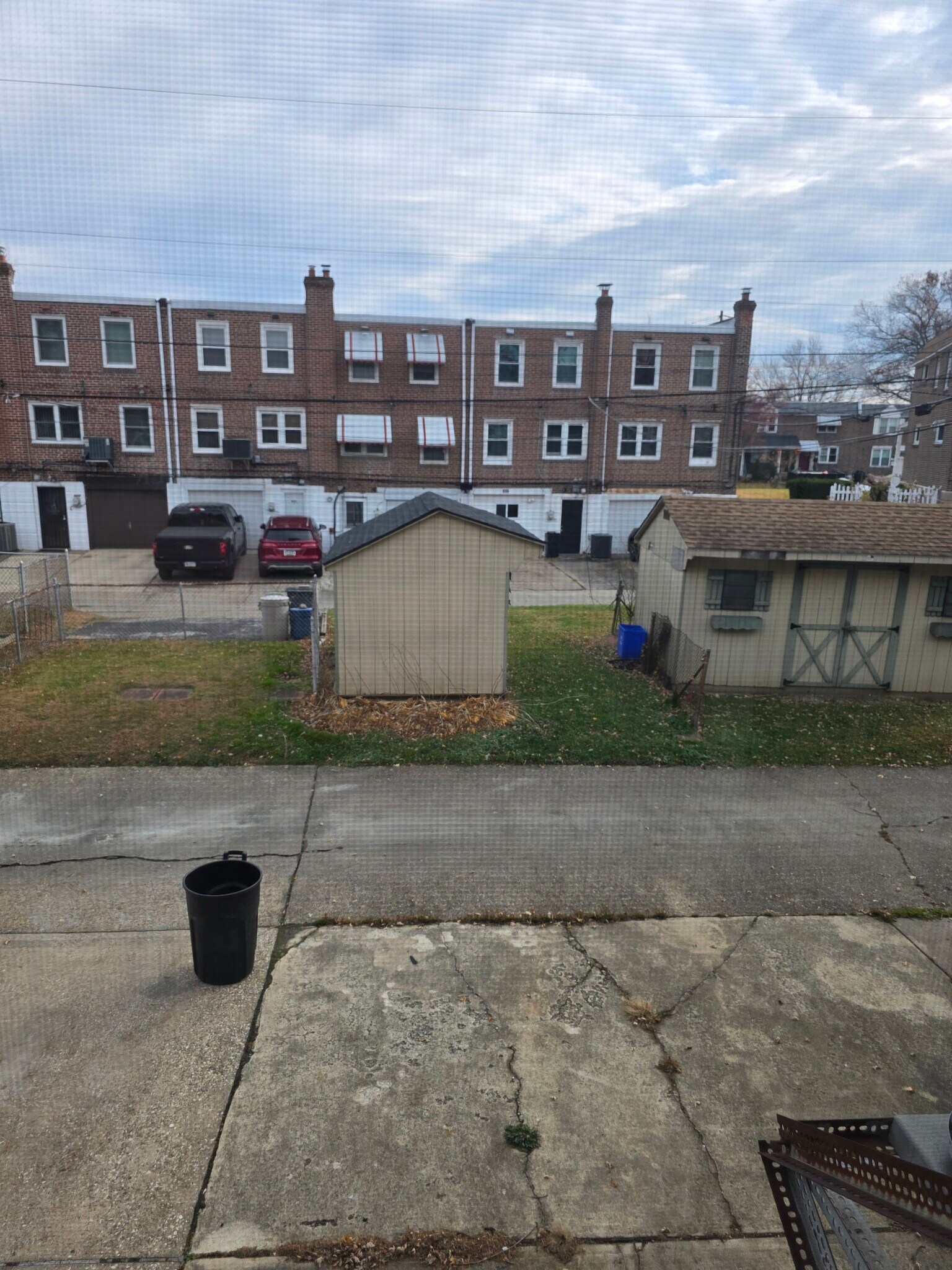 Building Photo - 922 Poplar Ave