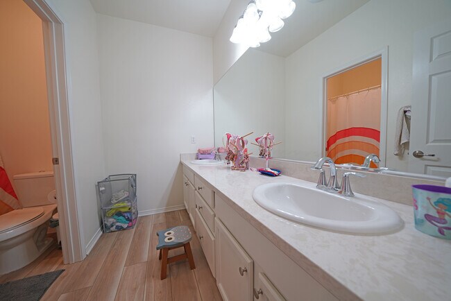 Building Photo - 28635 N Pietro Dr