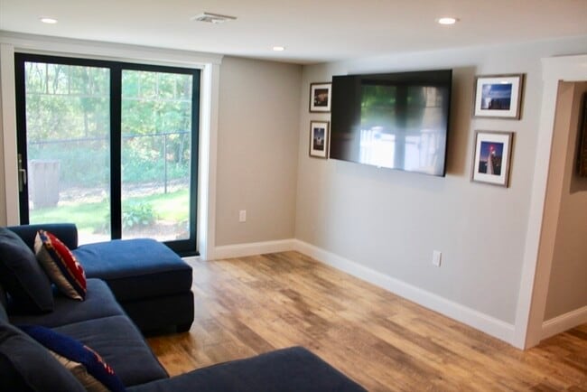 Building Photo - 26 Whimbrel Dr