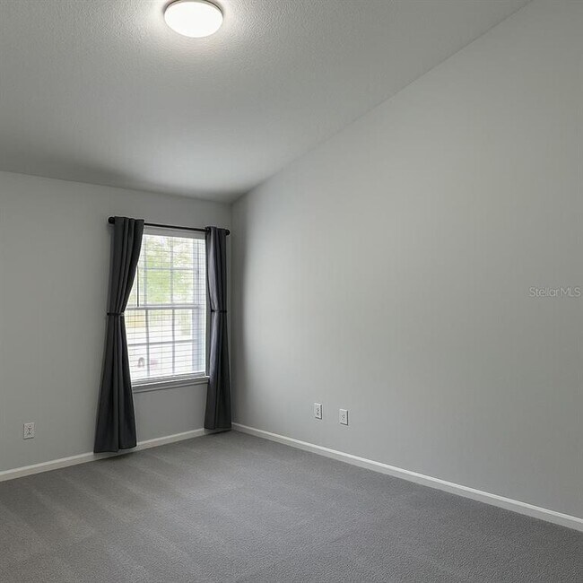 Building Photo - 575 Oakleaf Plantation Pkwy