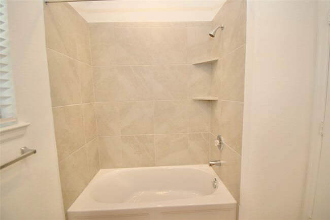 Building Photo - 3735 Rock Ledge Dr