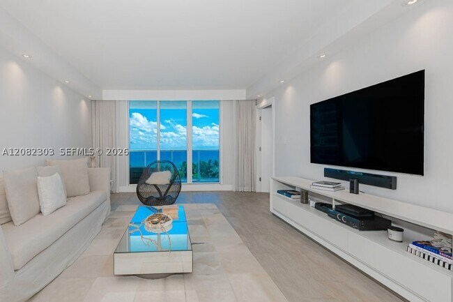 Building Photo - 2301 Collins Ave