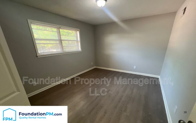 Building Photo - 34 N Idlewild St