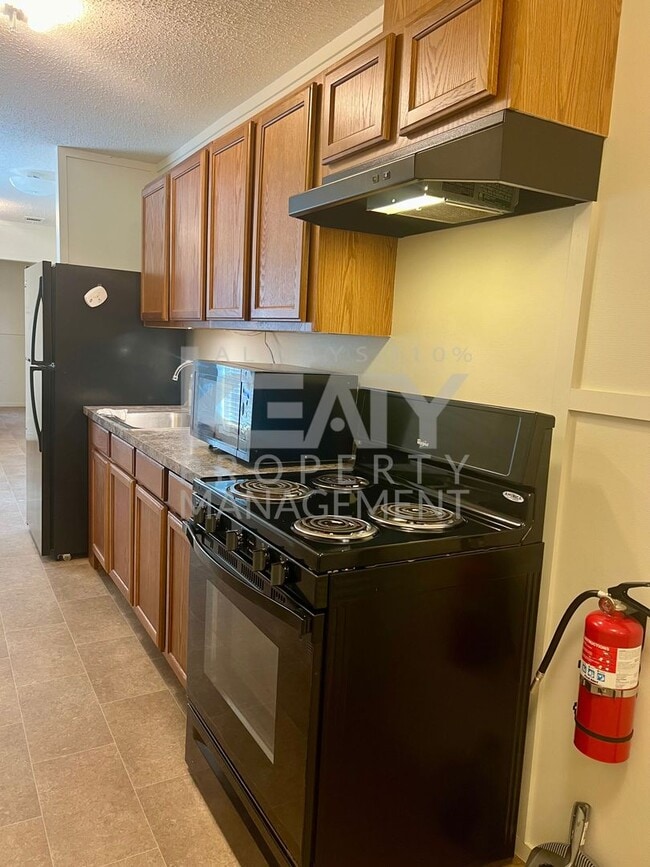 Building Photo - Charming home located in Grand Coteau, LA